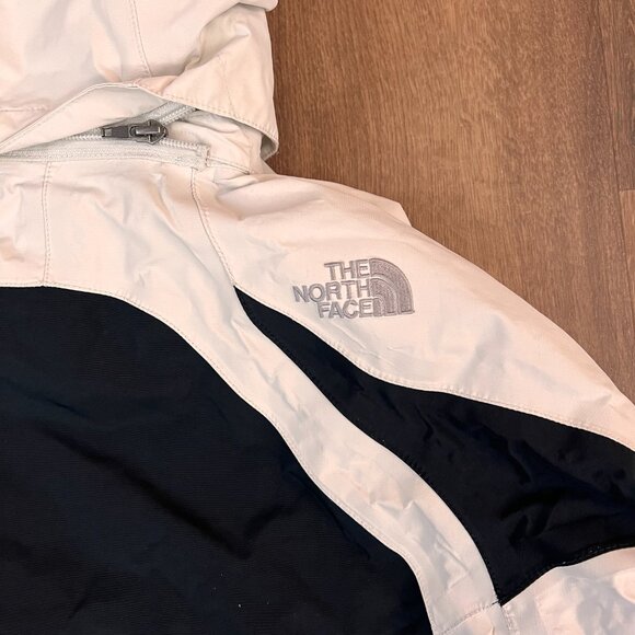 The North Face HyVent Waterproof Ski Winter Jacket with Detachable Hood Sz M - Picture 9 of 16